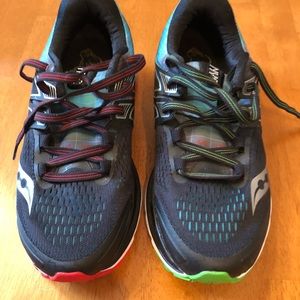 Saucony Everun Triumph shoes, Women’s size 8.5